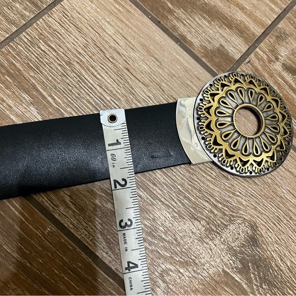 Chico’s Black Wide Leather Adjustable Belt Silver Gold Circle Buckle main image 9